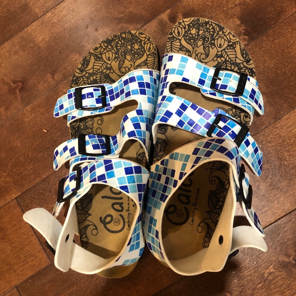 2/30 Sandals.